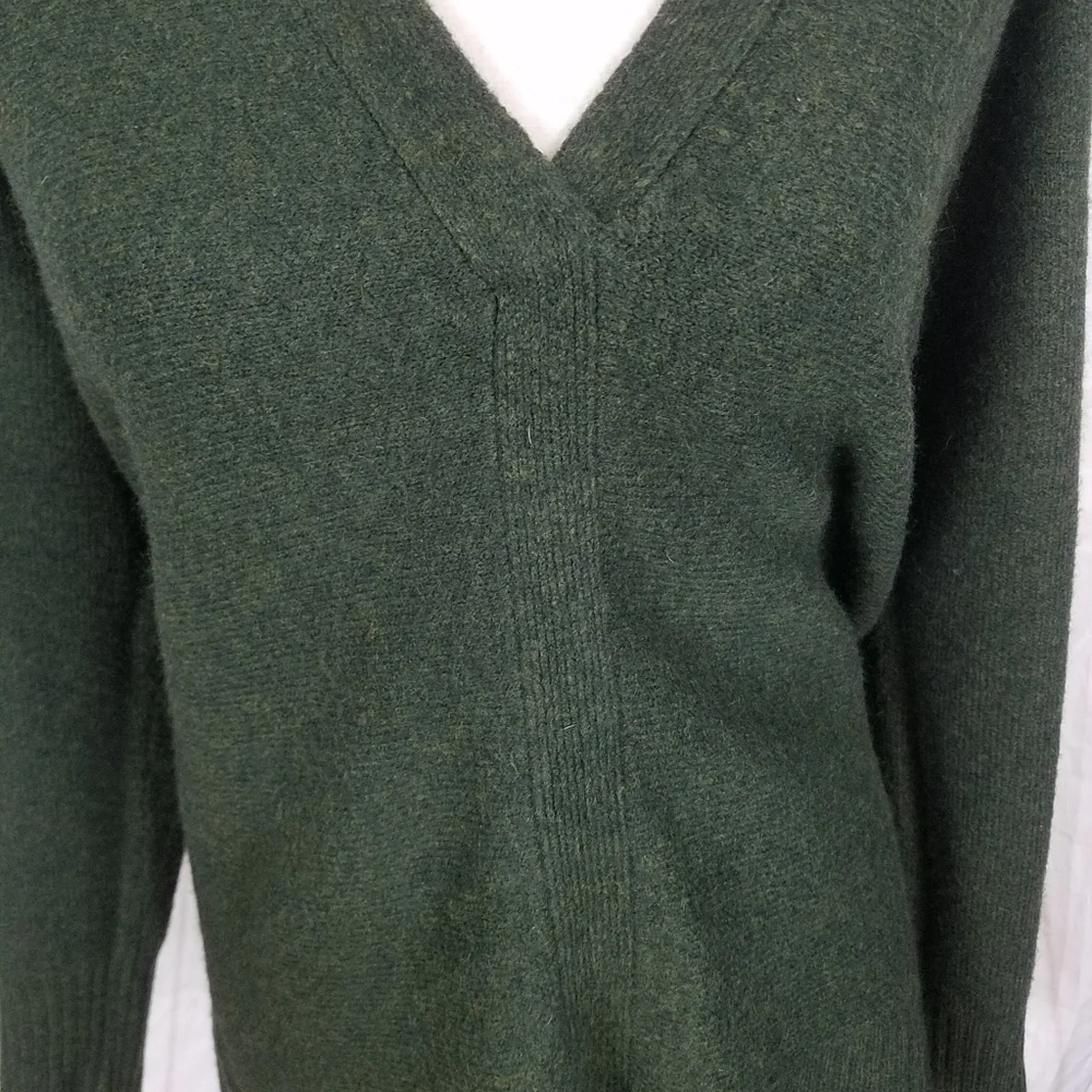Cynthia Rowley green wool blend sweater